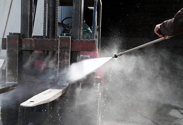 Why Choose Our Certified Pressure Washing Experts for Your Project Needs in Mcfarland, CA?